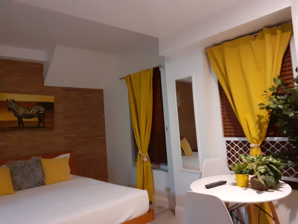 The Mercury All-Suites Hotel 22/33
