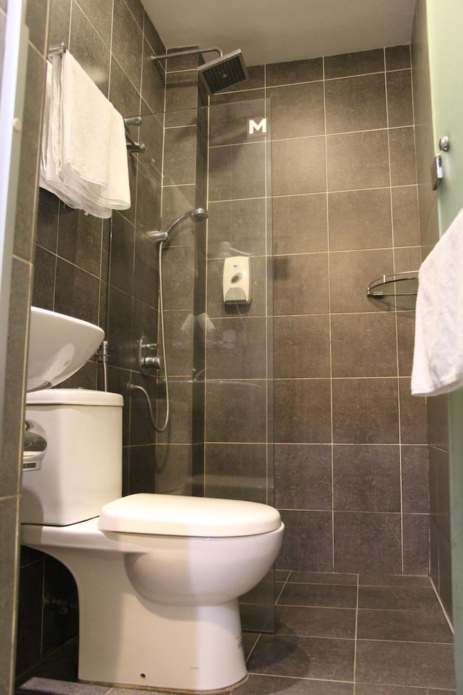 M Design Hotel Seri Kembangan 65/68