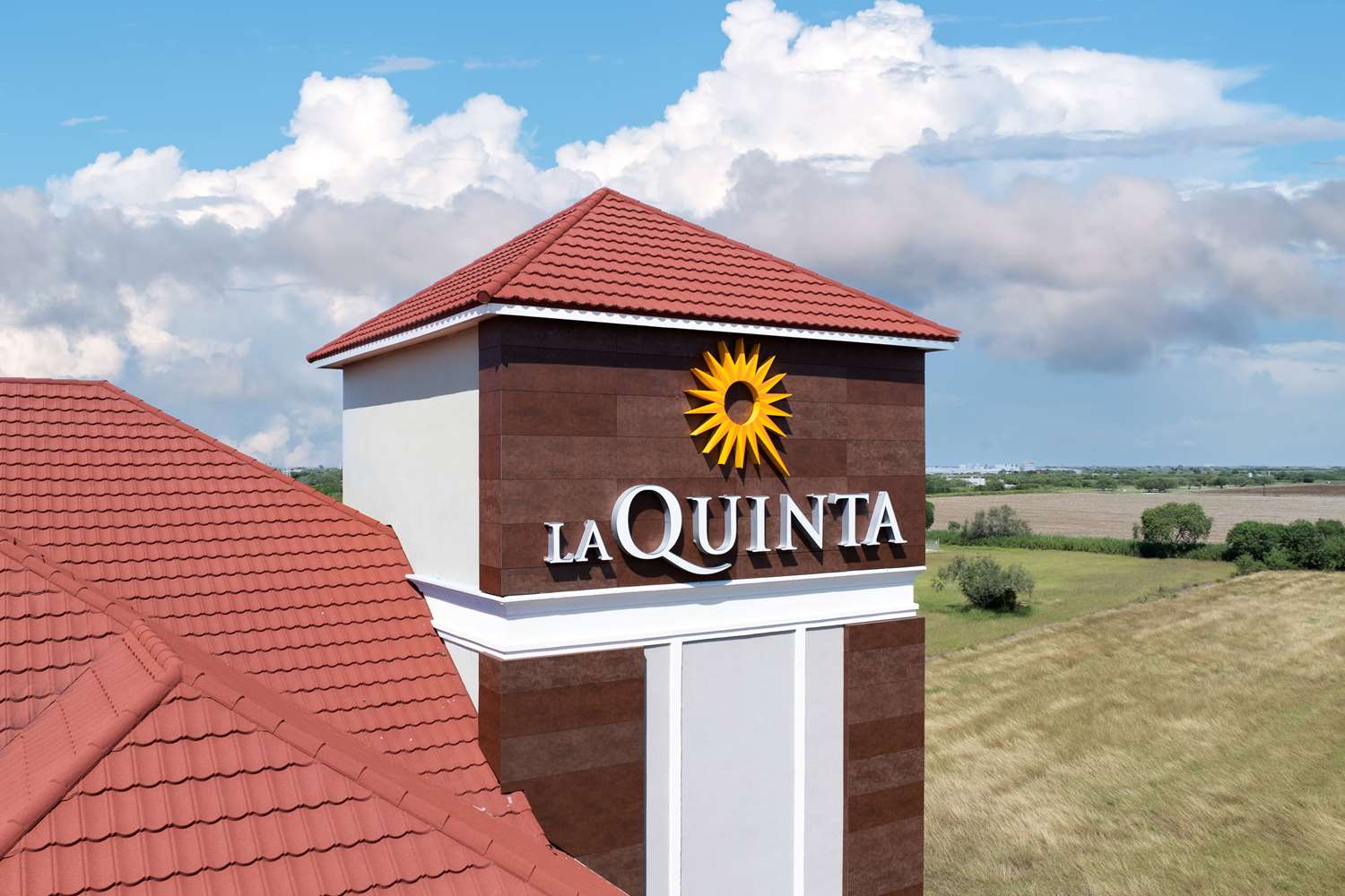 La Quinta Inn Suites Raymondville 1/29