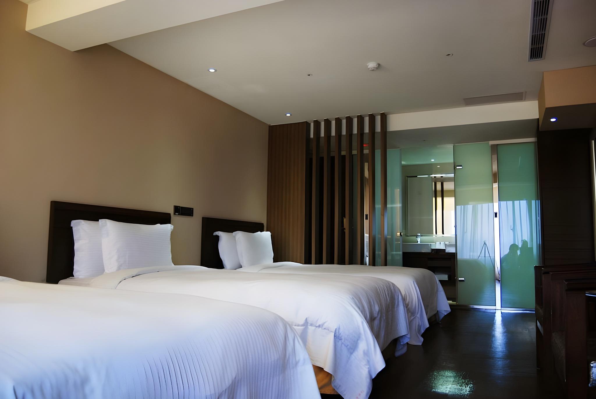 Elite, Quadruple, Multiple Beds