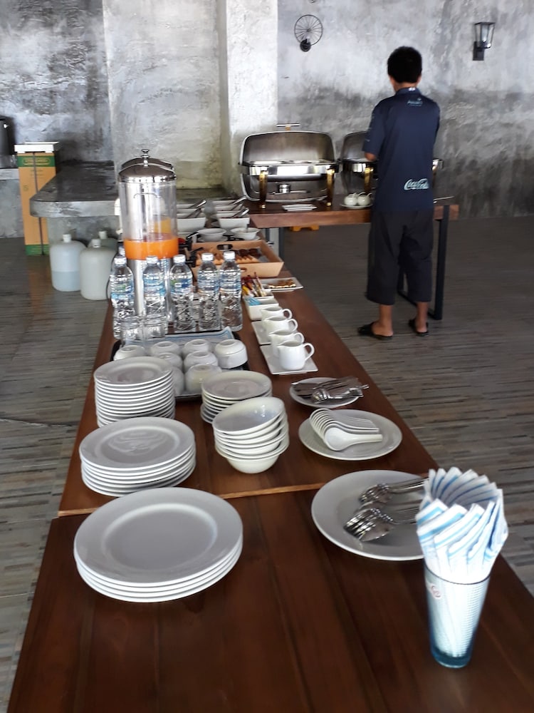 Maneetel Krabi Beachfront 36/50