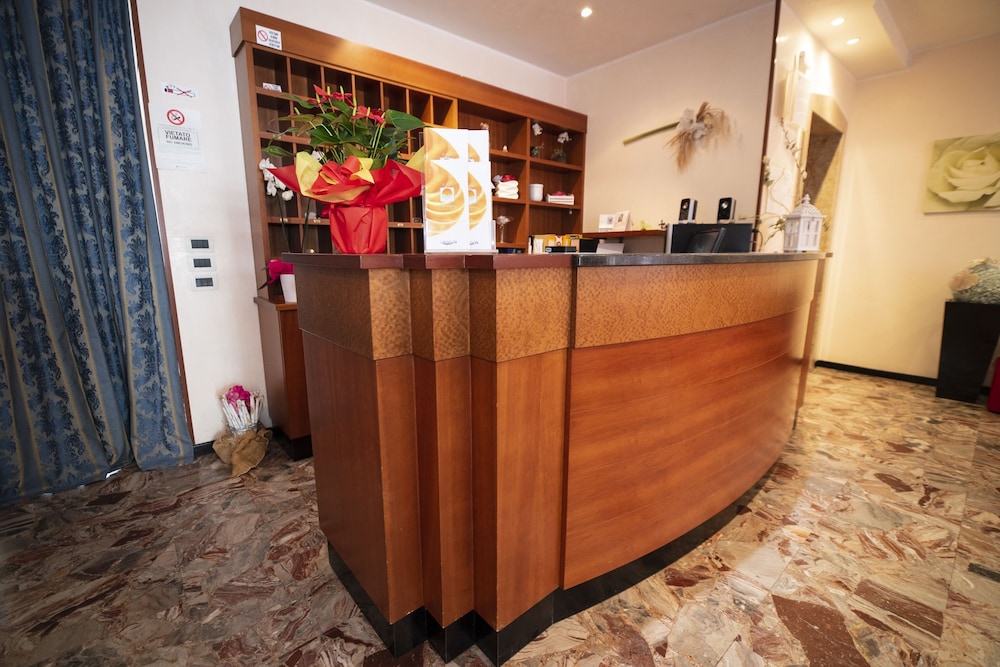 Hotel Nuova Flavia 1/18