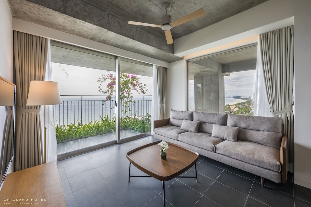 Chicland Da Nang Beach Hotel 51/72