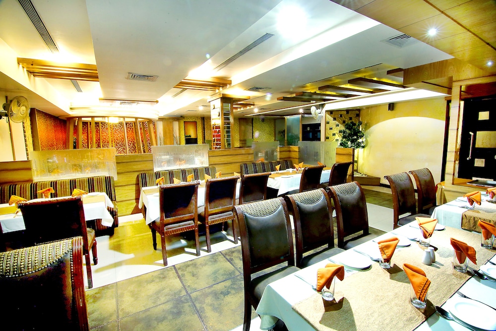 Hotel Meera 35/42
