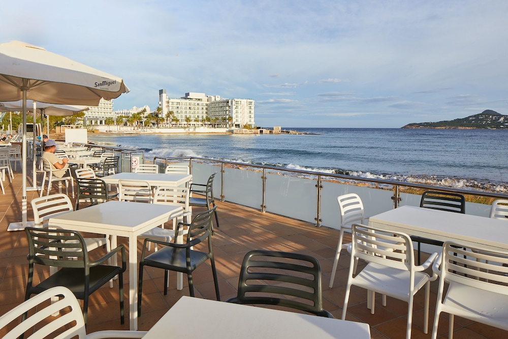 Playa Bella Beach Apartments 27/50