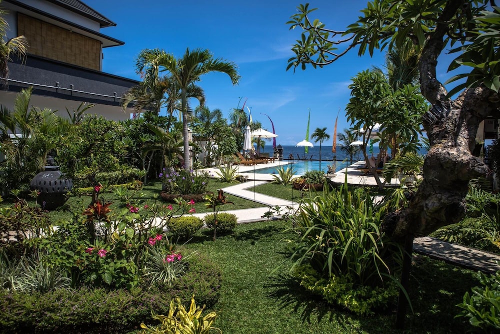 Kelapa Lovina Beach Villas 29/47