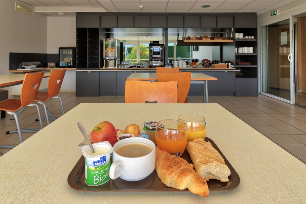 B&B HOTEL Pau Lescar 22/27