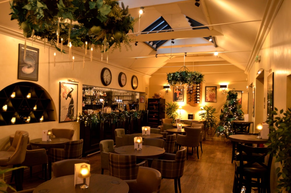 Le Bouchon Brasserie & Hotel 35/46