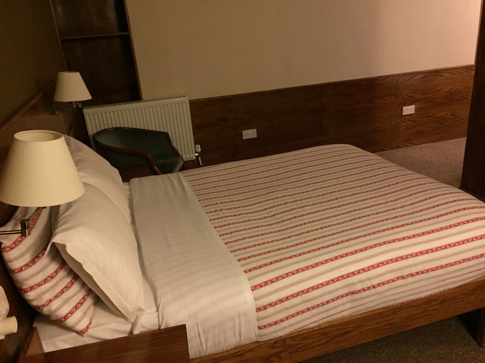 Edinburgh House Hotel 26/50