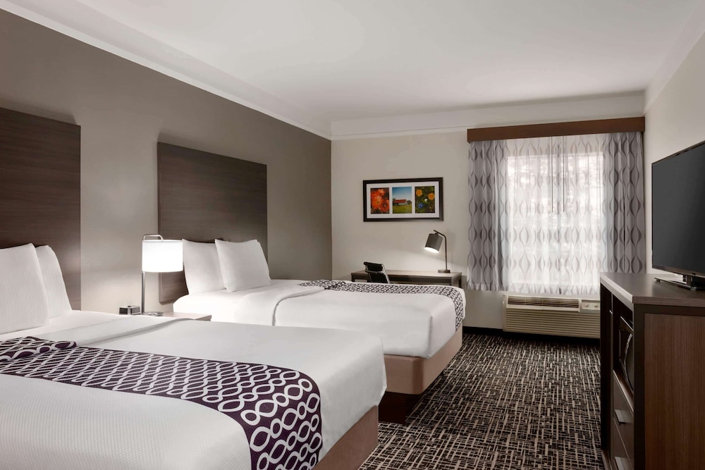 La Quinta Inn & Suites by Wyndham I-20 Longview South 10/43