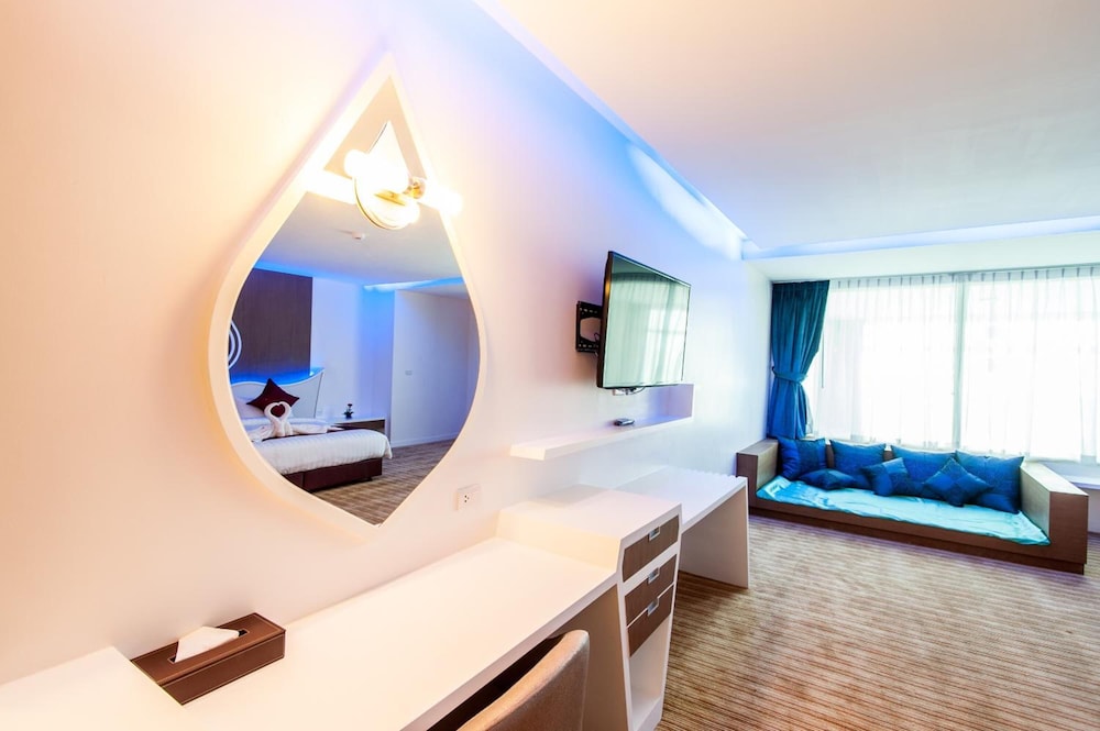 The Paradiso JK Design Hotel 43/67