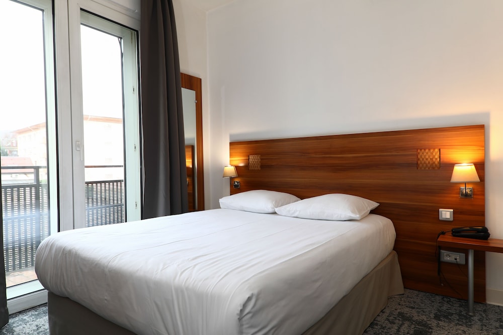 TRADITIONAL, DOUBLE BED