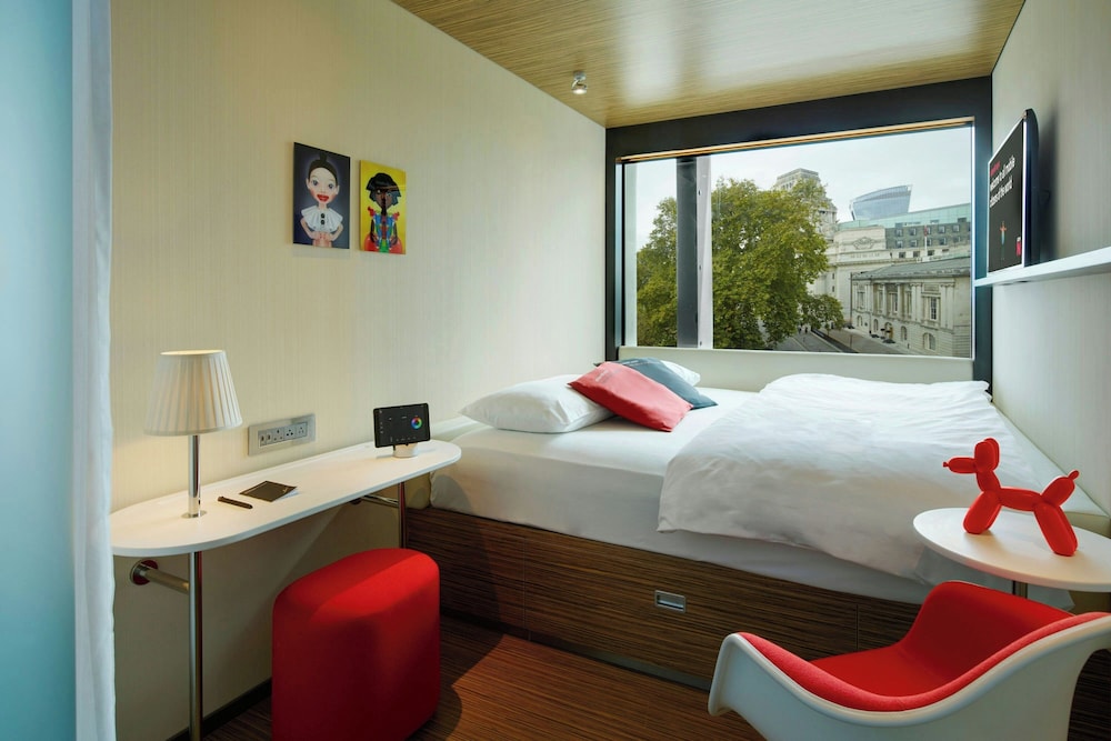ROOM, KING BED, HIGH FLOOR