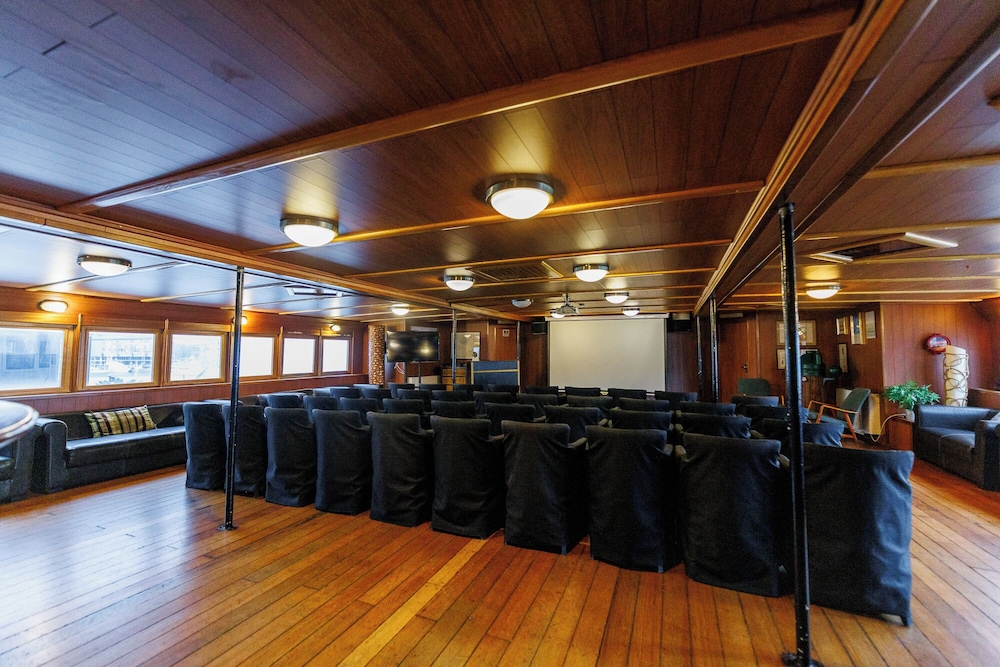 Botel Marina 36/70