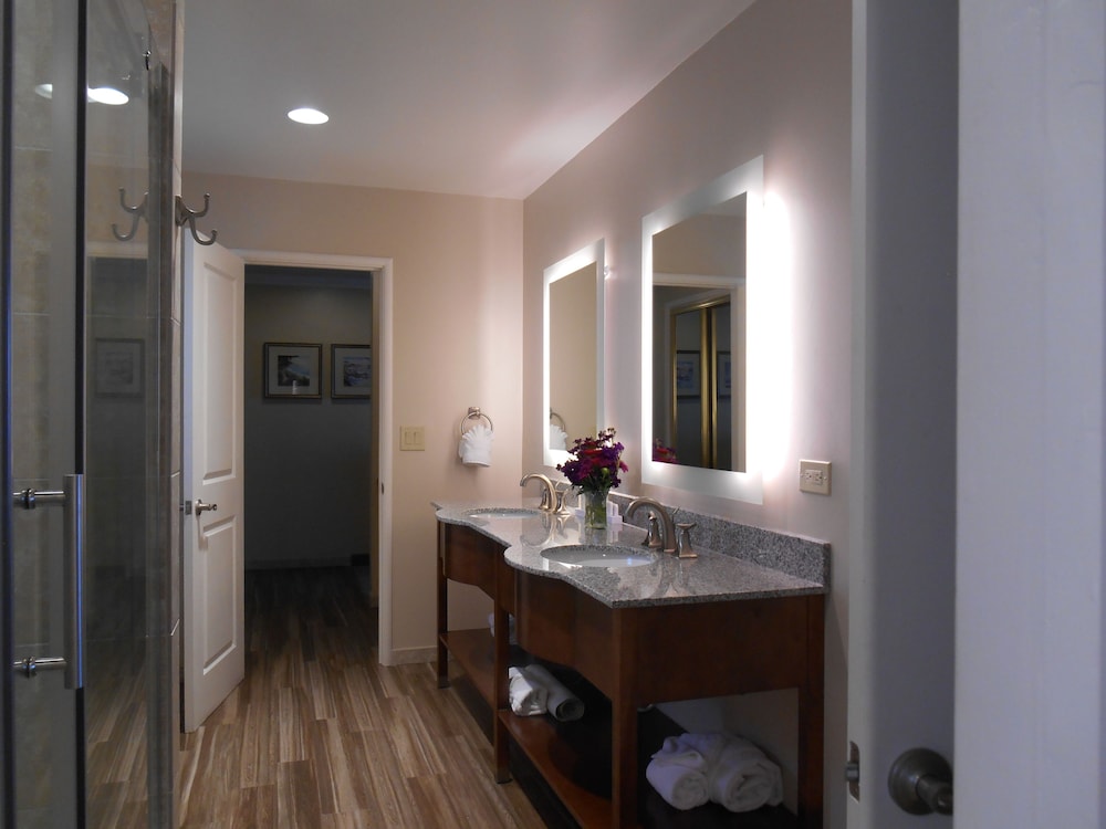 Carmel Bay View Inn 21/46
