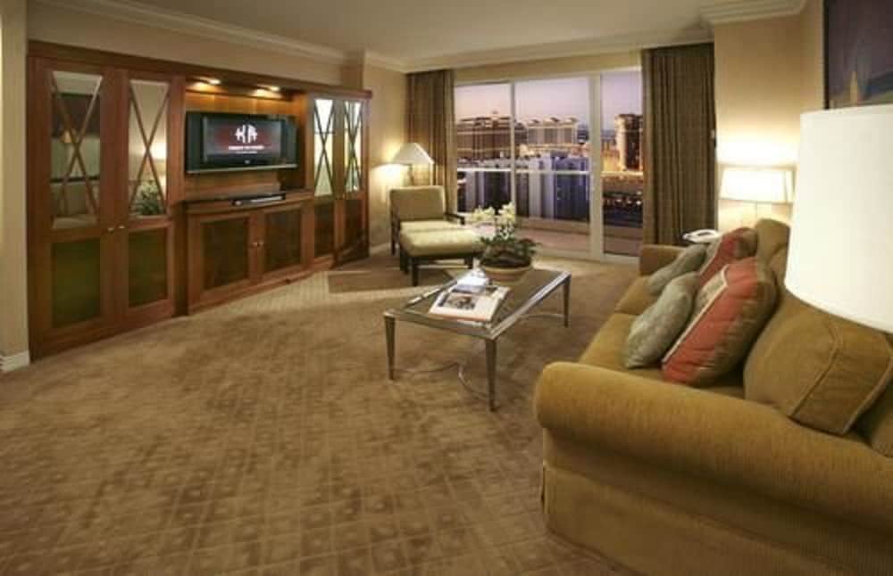 The Signature at MGM Grand - All Suites 39/60