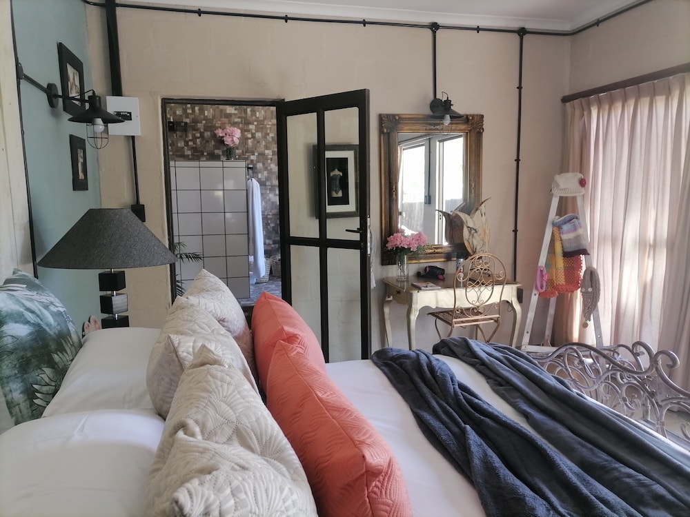 Daisy Country Lodge 11/50