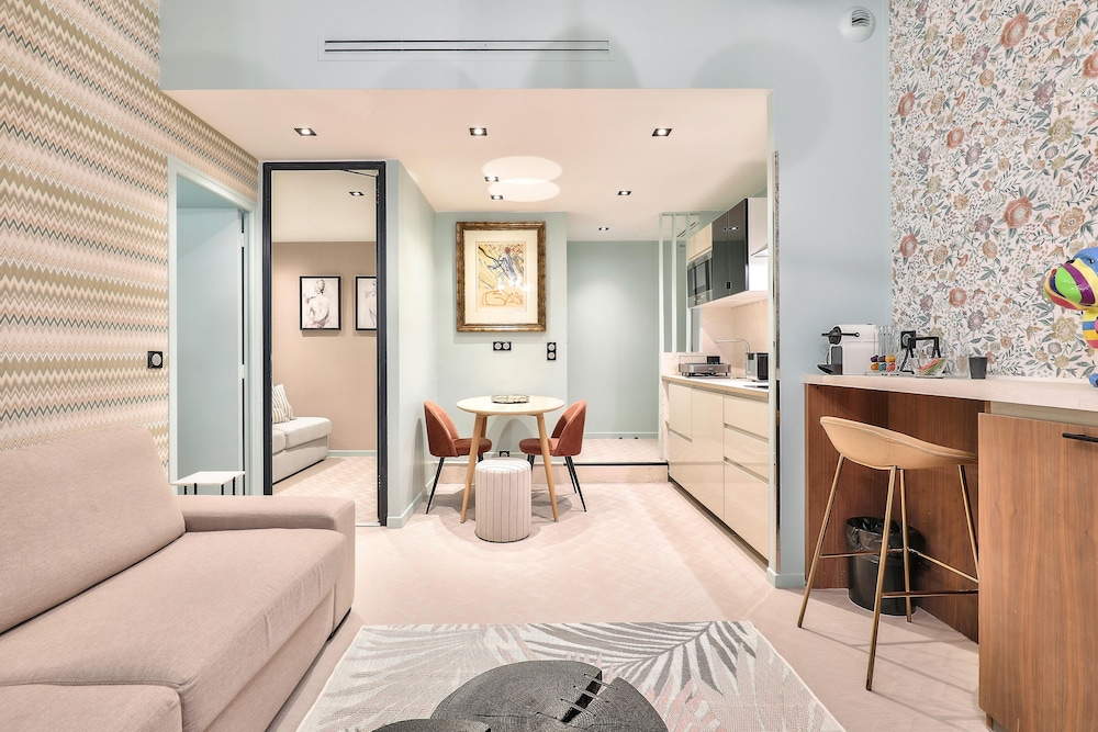 Hotel 33 Marbeuf 36/50