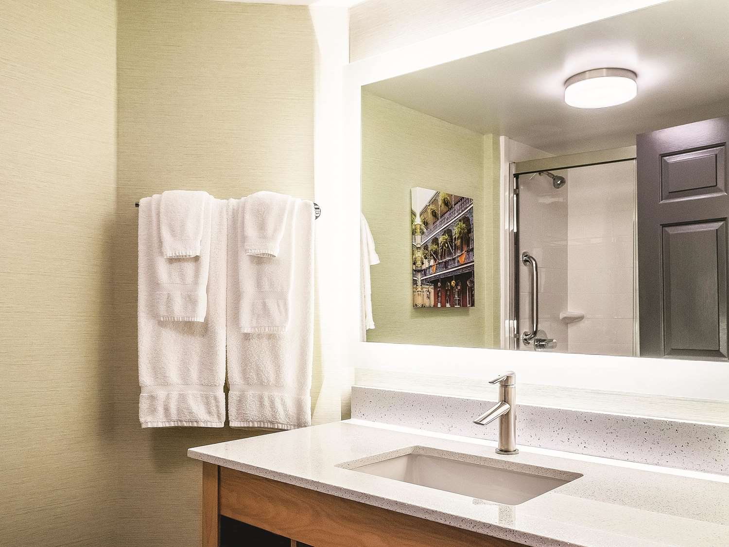 La Quinta Inn & Suites by Wyndham New Orleans Downtown 28/32