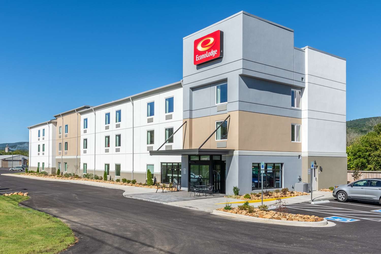 Econo Lodge Dayton North 12/15