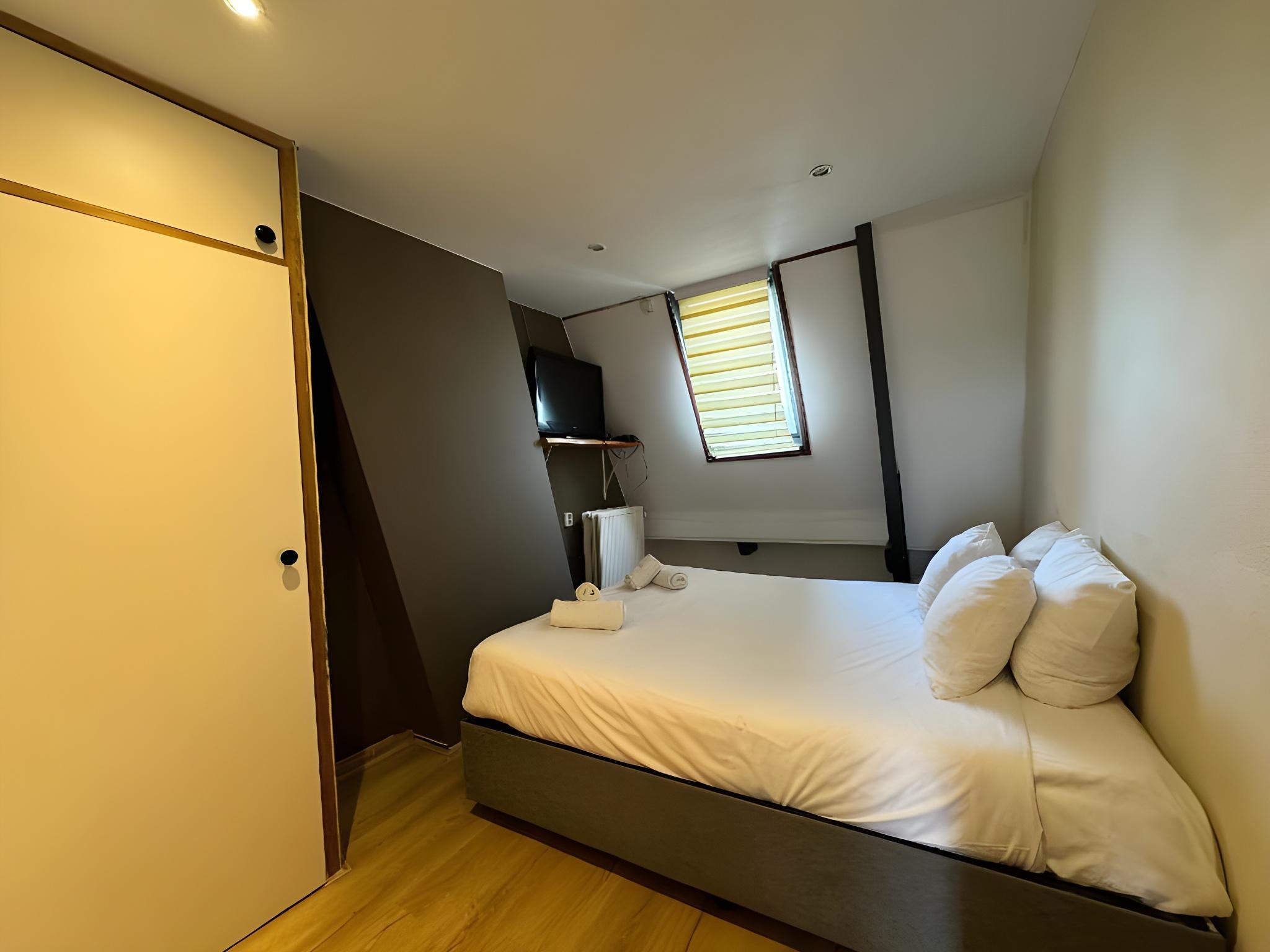 Room, 2 Double Beds, No Air Condition