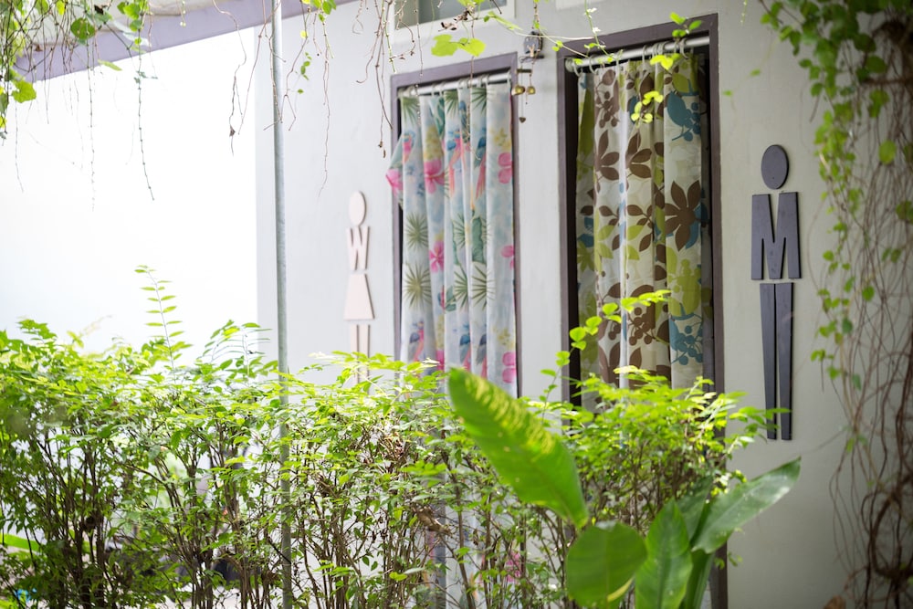 The Lantern Hostel Phuket 1/50
