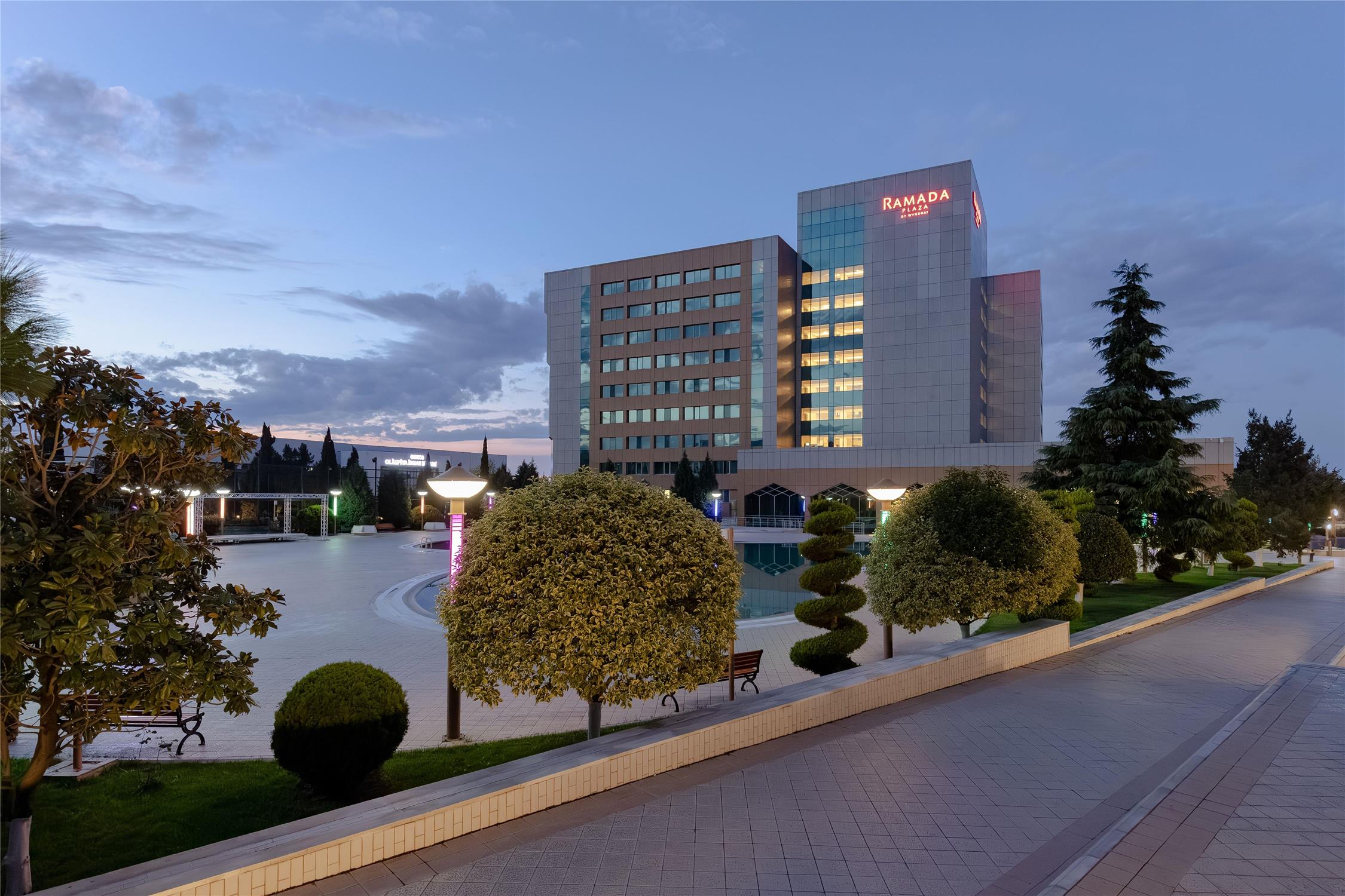 Ramada Plaza by Wyndham Gence 7/49