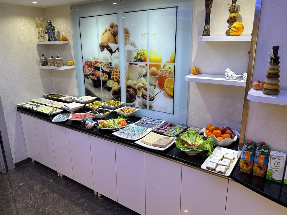 ASRIN BUSINESS HOTEL 10/73
