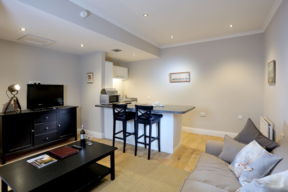 Tufton Arms Hotel 39/55
