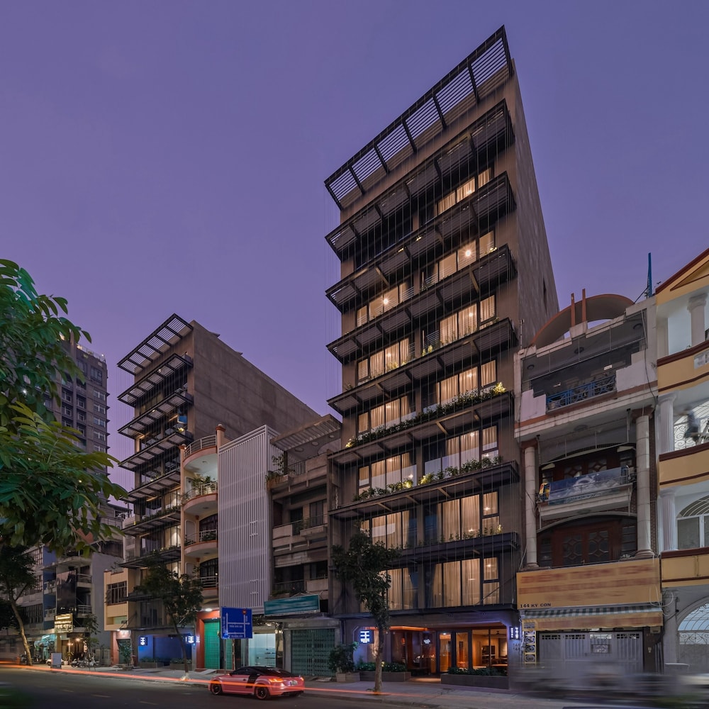 Triple E Hotel Metro Ben Thanh 1/50
