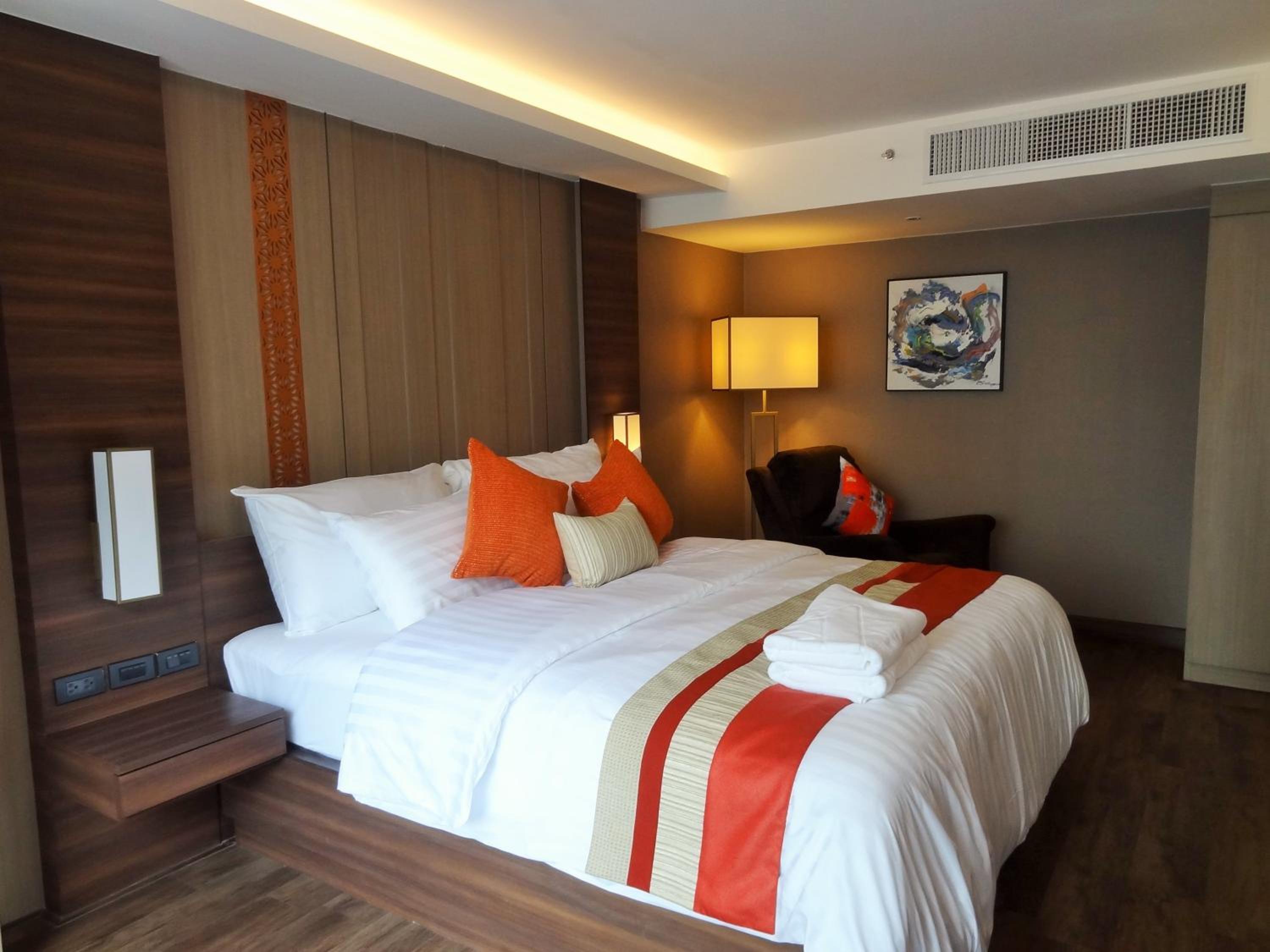 Suite, Hot Tub