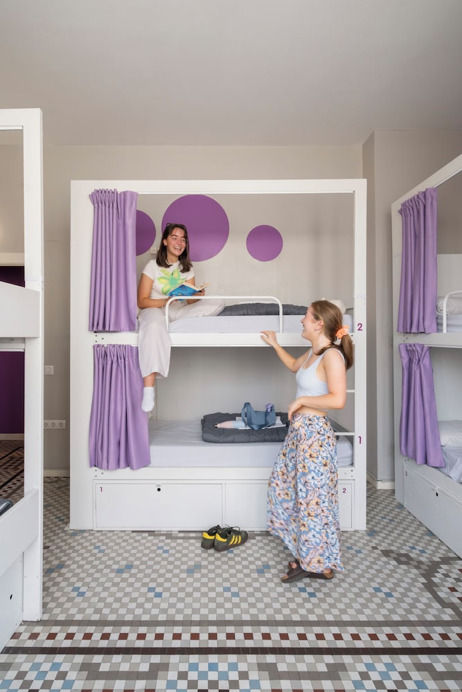 Purple Nest Hostel 6/60