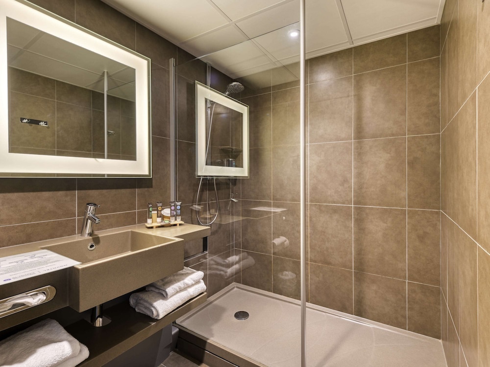 غرفة قياسية بسرير مزدوج مع أريكة، Novotel Paris Nord Expo Aulnay 7/10