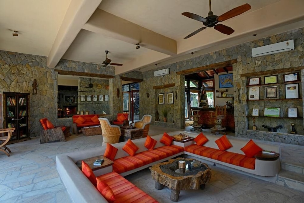 Kanha Earth Lodge 16/50