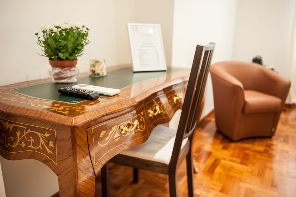 Lh Royal Suites 35/48