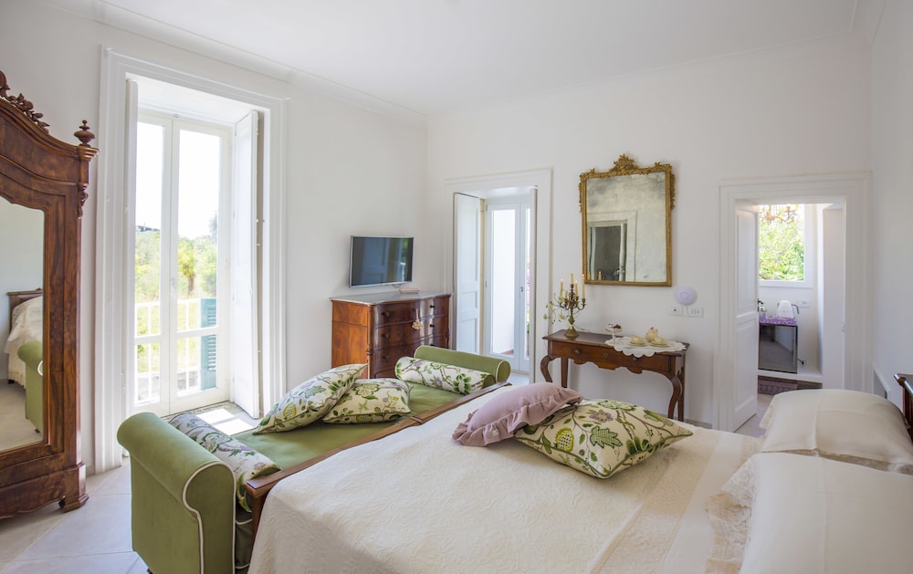 Palazzo Cacace 12/50