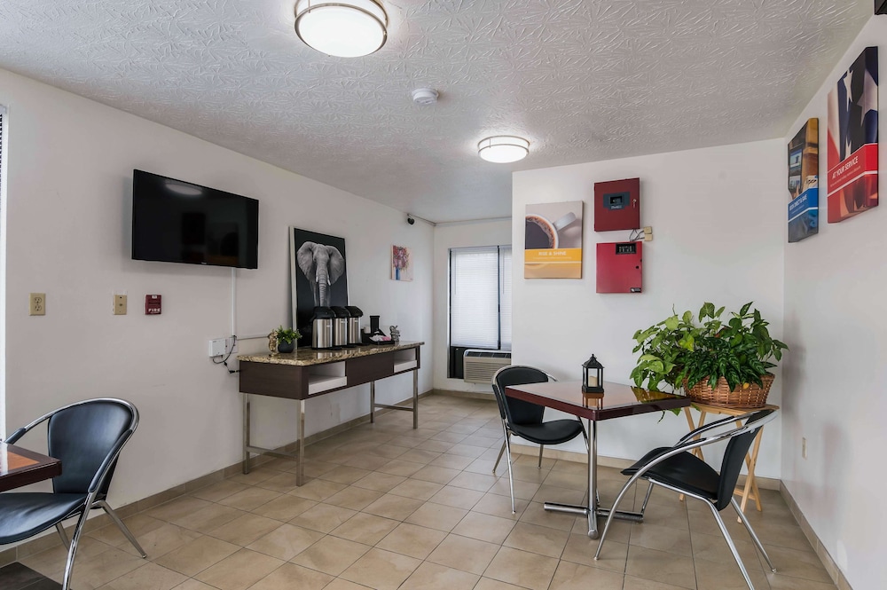 Motel6 Attalla AL 35/63
