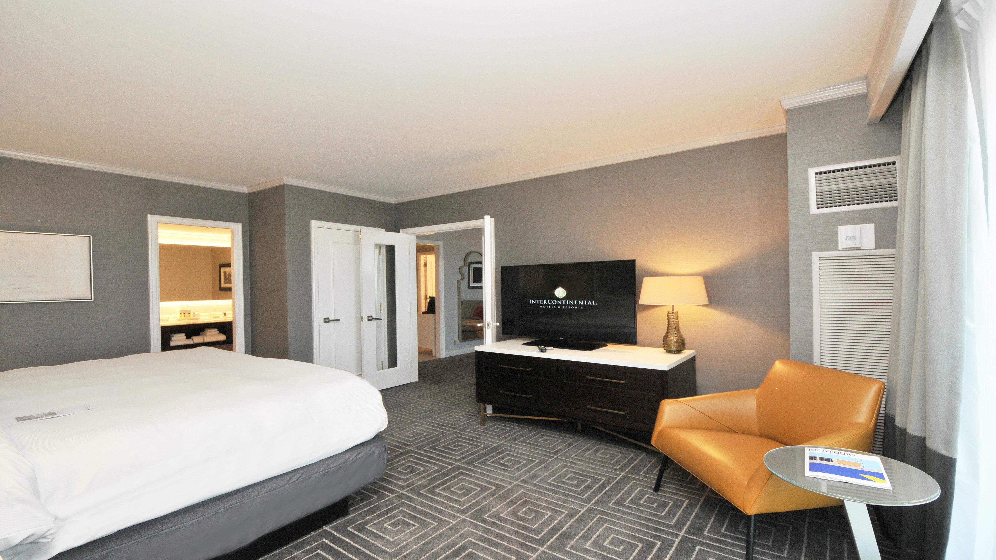 1 Bedroom, Suite, King Bed, InterContinental Kansas City at the Plaza 4/5