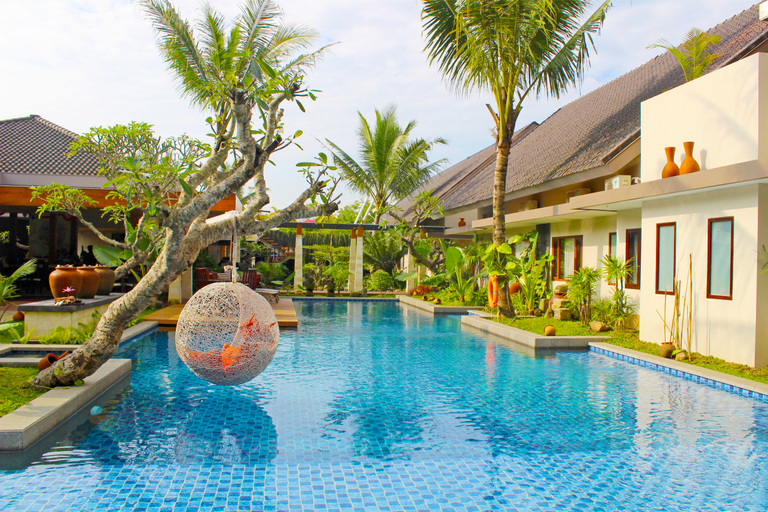 Aliyana Hotel & Resort 1/11