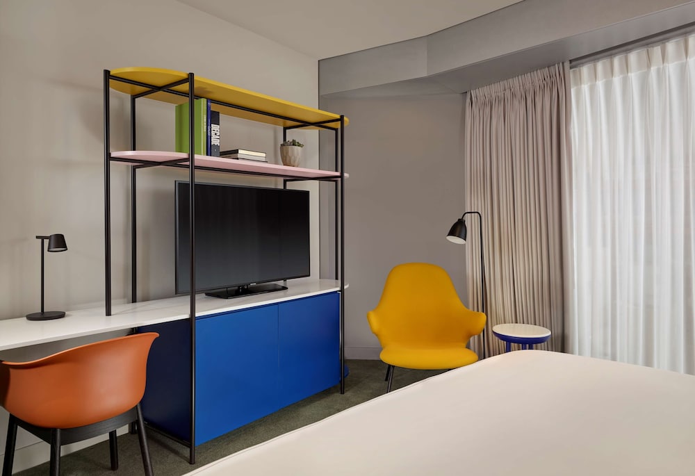 Art otel London Battersea power station powered by Radisson Hotels 36/48