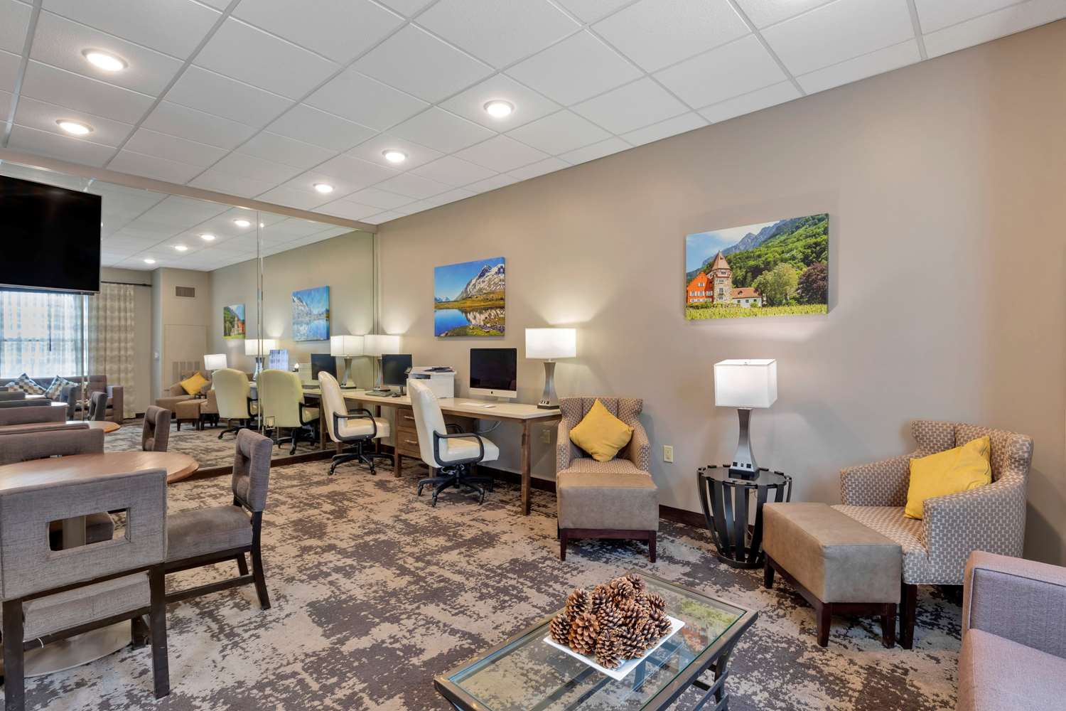 Best Western Plus Swiss Chalet Hotel & Suites 26/40