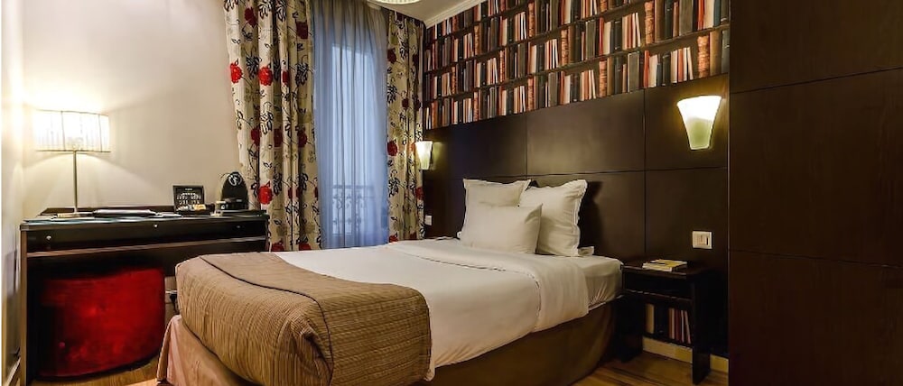 Hotel Riviera 24/50