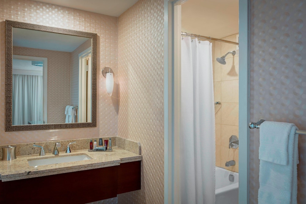 MARRIOTT COPLEY PLACE 5/53
