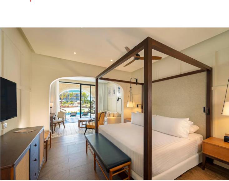 Swim Up, Junior Suite, Privilege, Single, King Bed