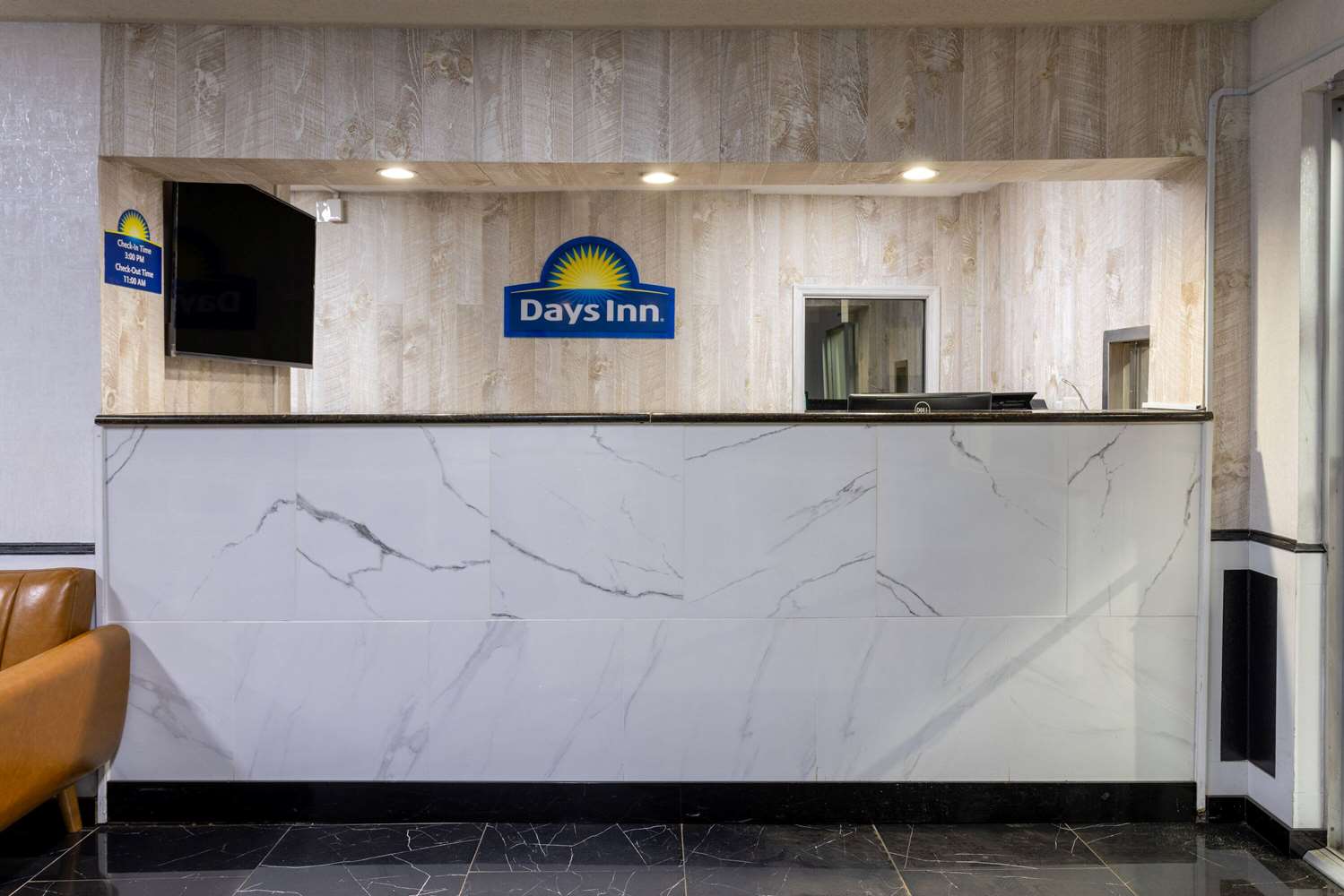 Days Inn By Wyndham Columbia 7/43