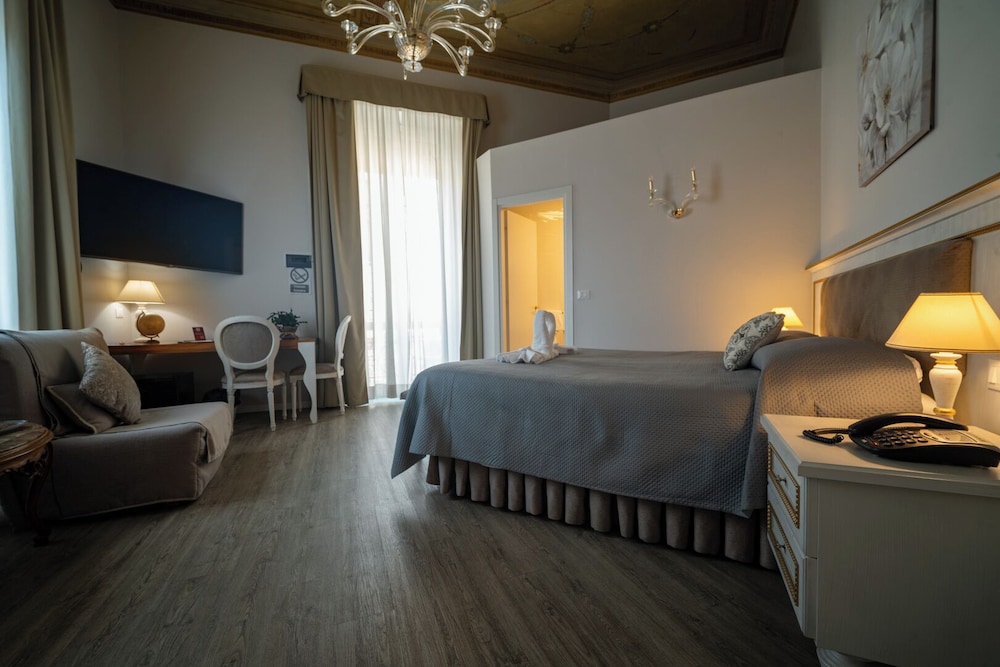 Suite, Twin Beds, Hotel Genova Liberty 3/7