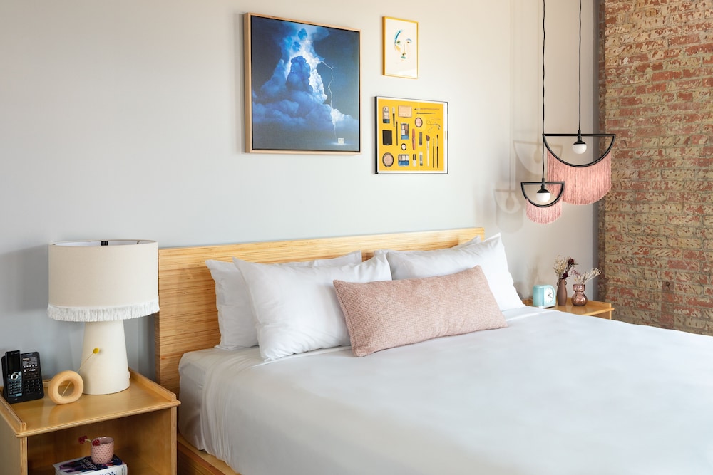 Canvas Hotel Dallas (ex. NYLO Dallas South Side) 10/38