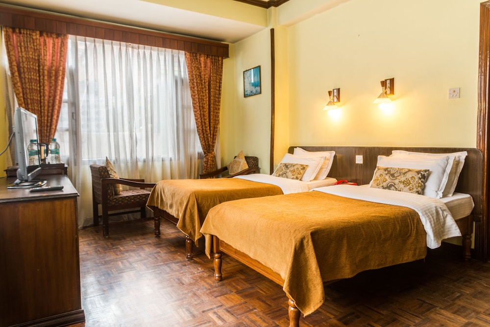 Hotel Excelsior(P)Ltd 8/33