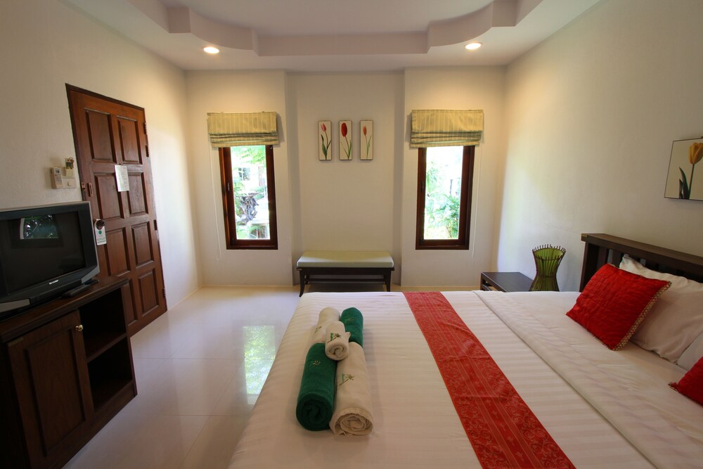 The Green Beach Resort 34/75
