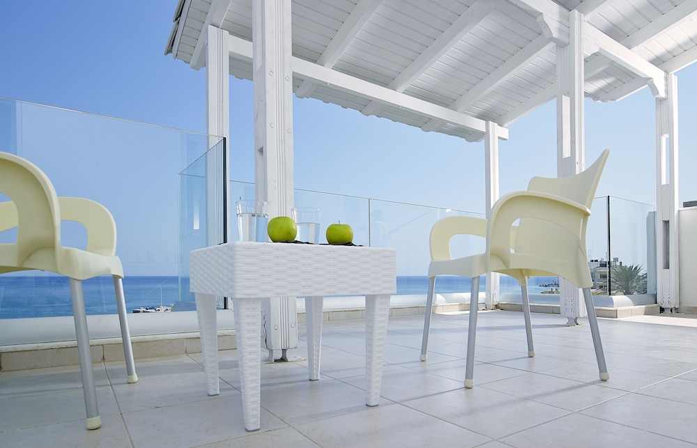 Coral Boutique Hotel 30/59